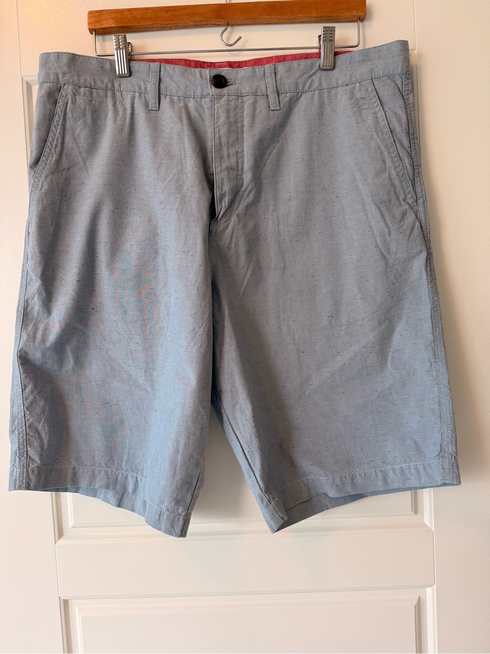 Quiksilver Men's Light Blue Flat Front Chino Shorts